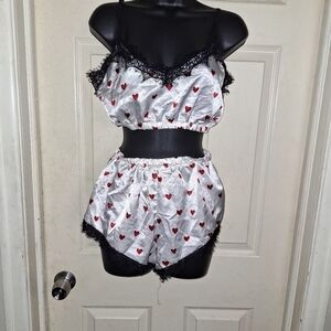 Two-piece night suit size Medium